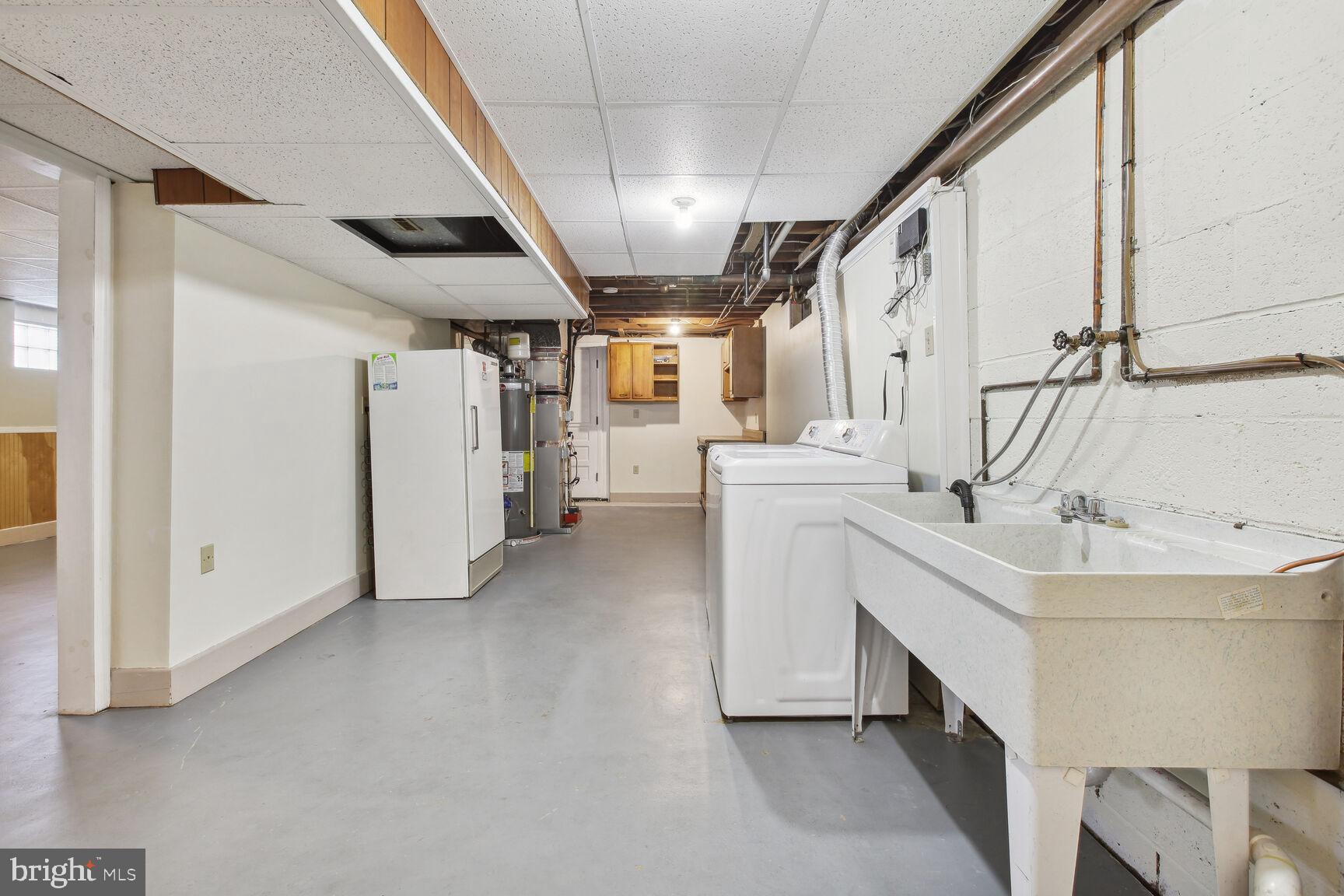 EDMUNDS HILL - Residential