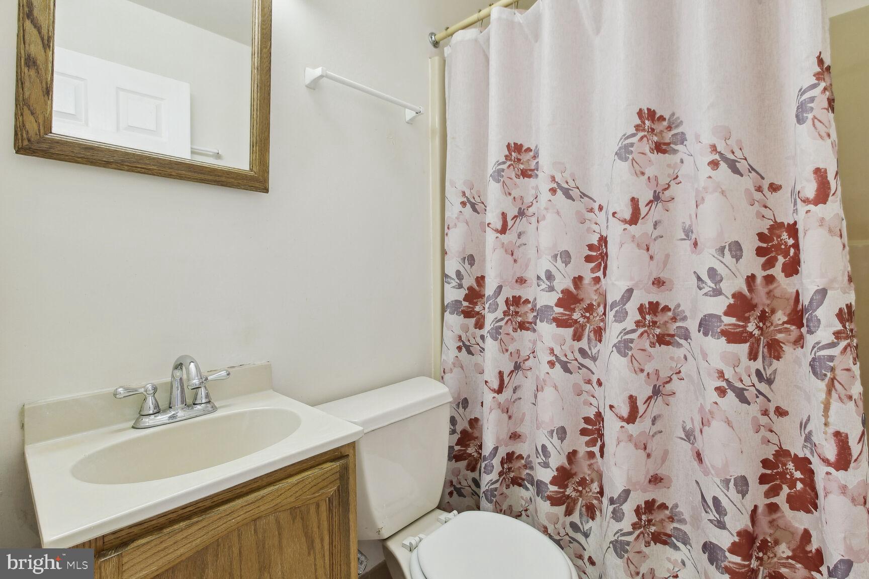 EDMUNDS HILL - Residential