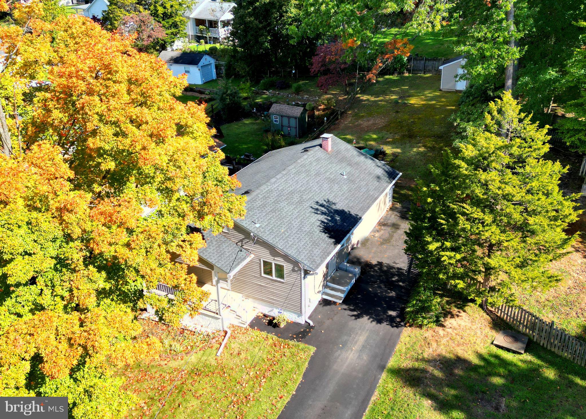 EDMUNDS HILL - Residential