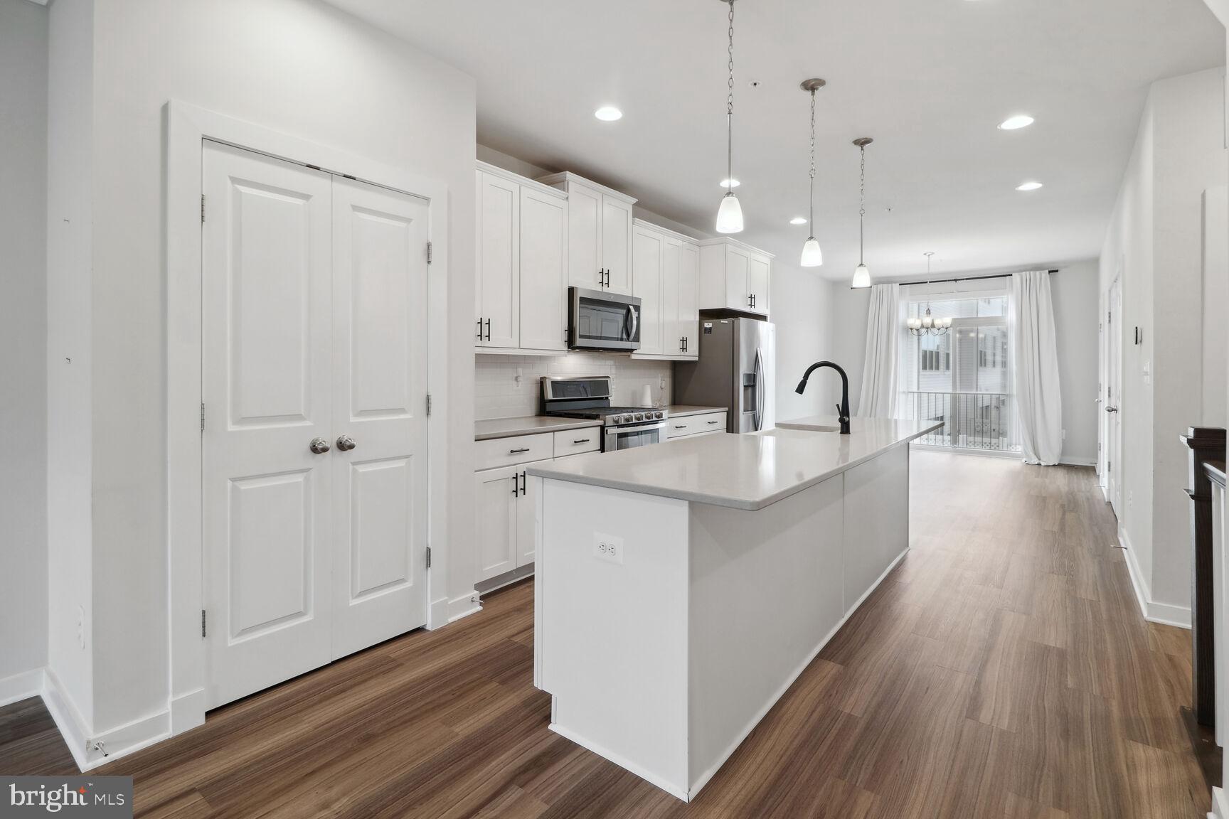 VILLAGES OF URBANA - Residential Lease