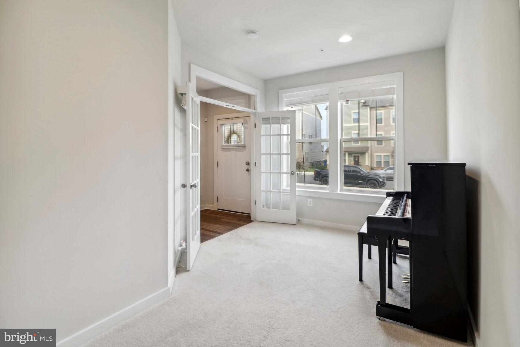 VILLAGES OF URBANA - Residential Lease