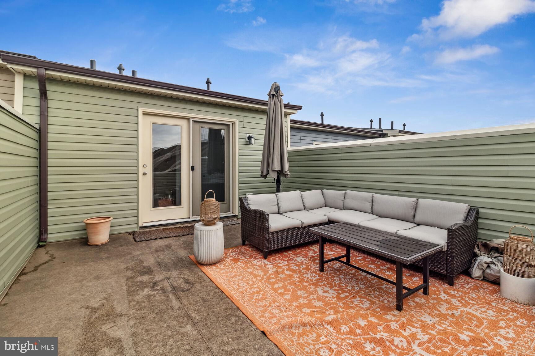 VILLAGES OF URBANA - Residential Lease