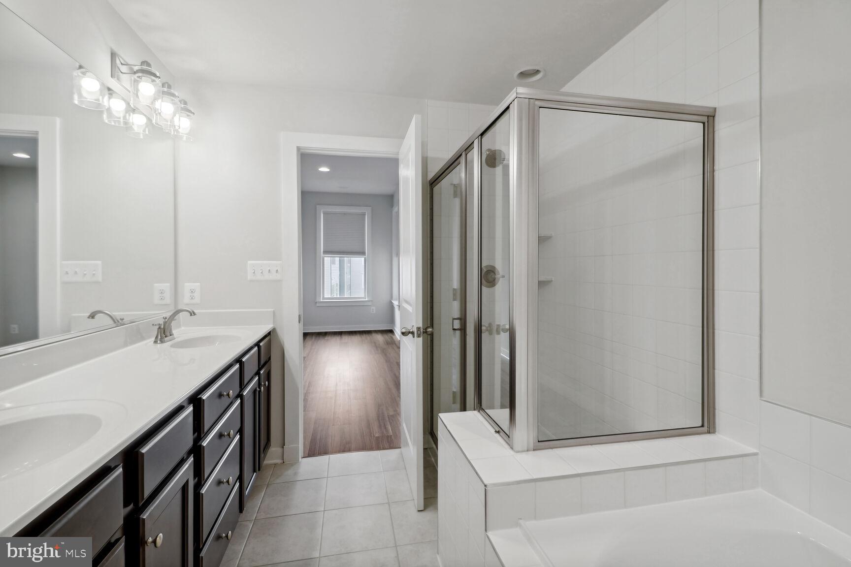 VILLAGES OF URBANA - Residential Lease