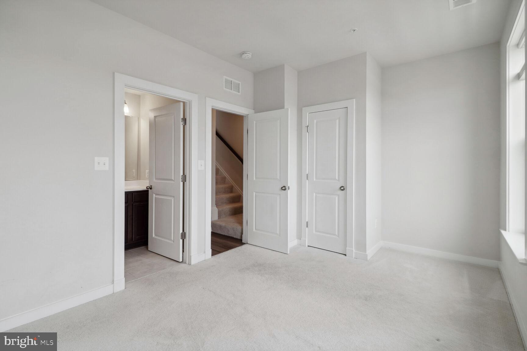 VILLAGES OF URBANA - Residential Lease