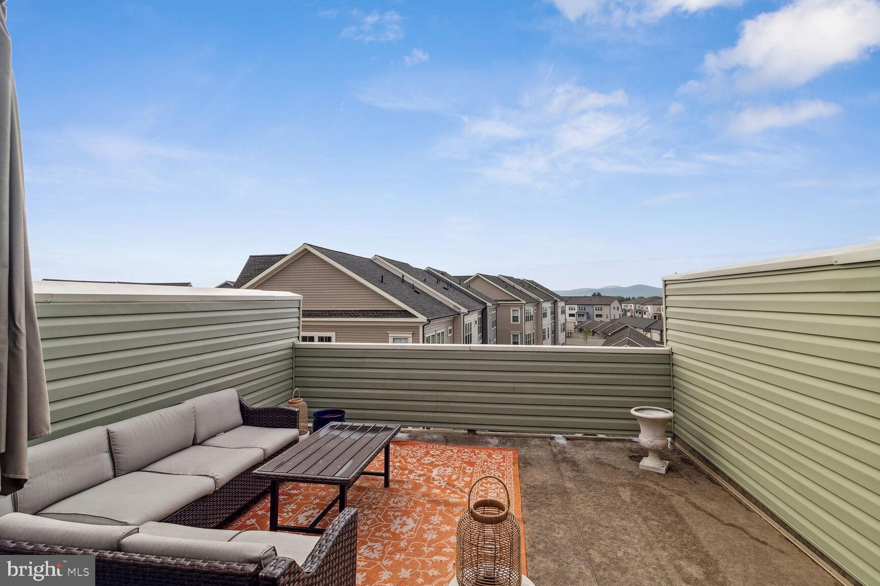 VILLAGES OF URBANA - Residential Lease