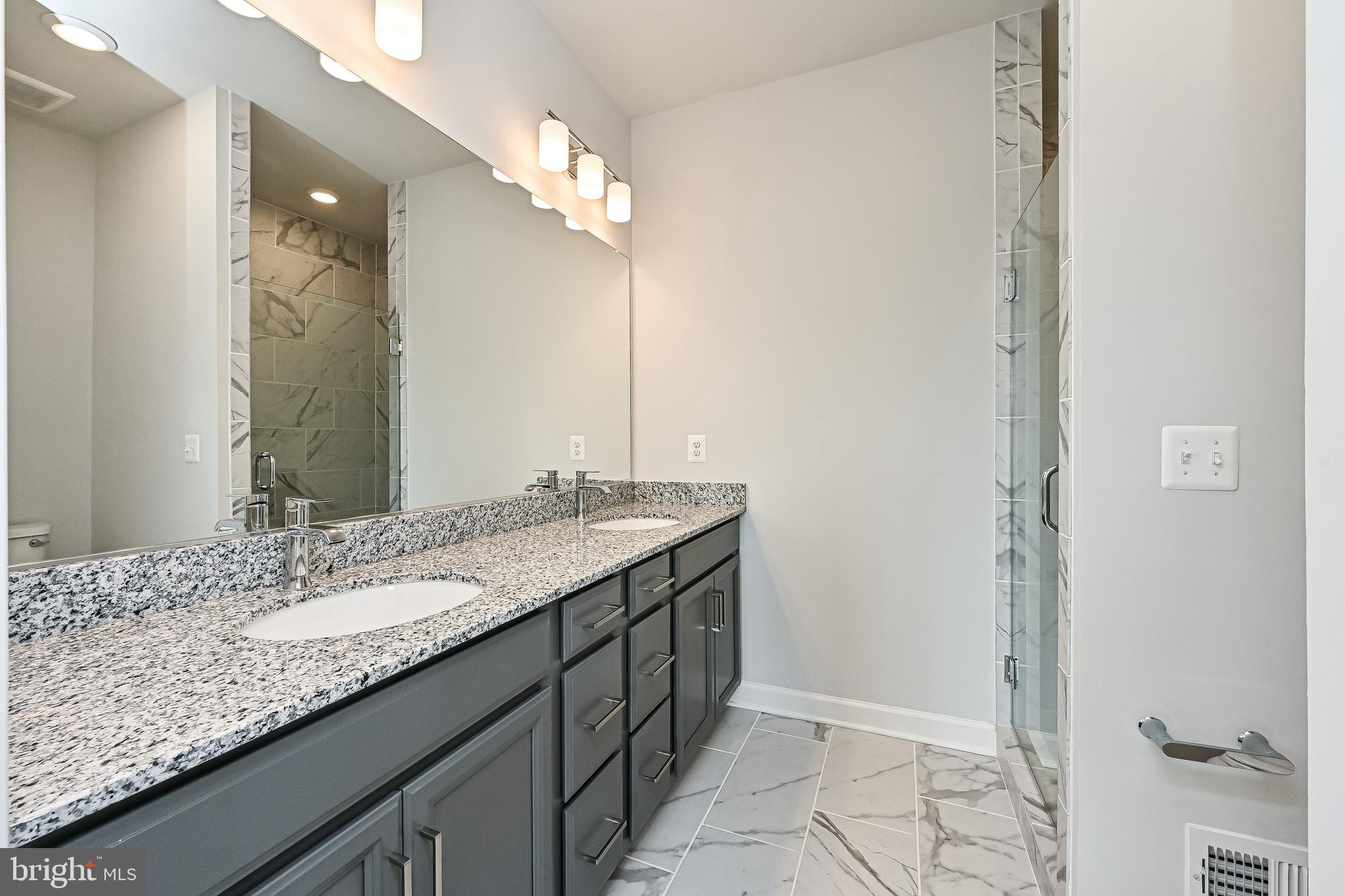 THE ENCLAVE - Residential Lease