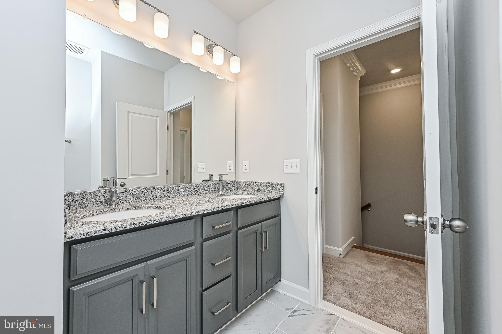 THE ENCLAVE - Residential Lease