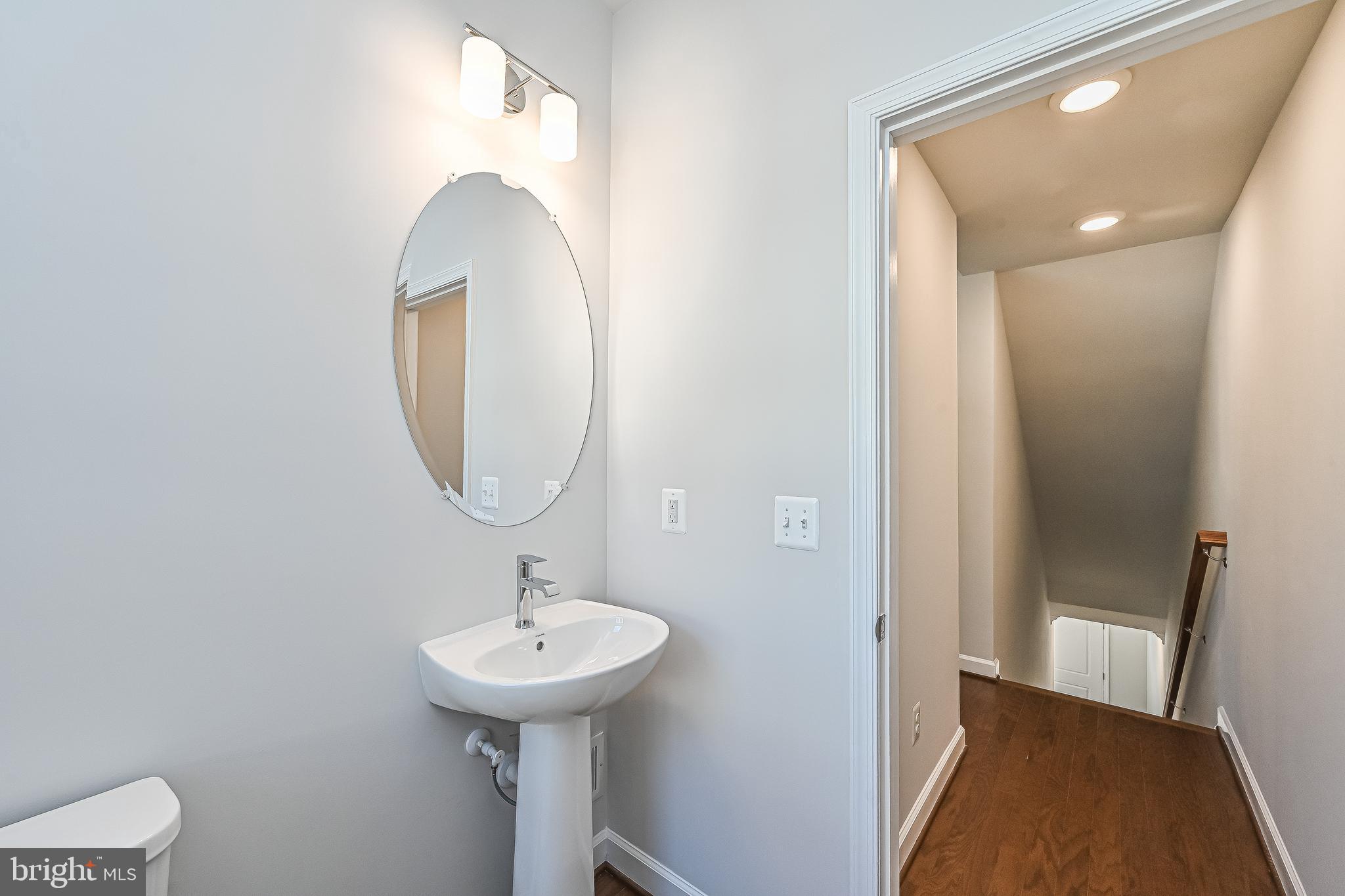 THE ENCLAVE - Residential Lease