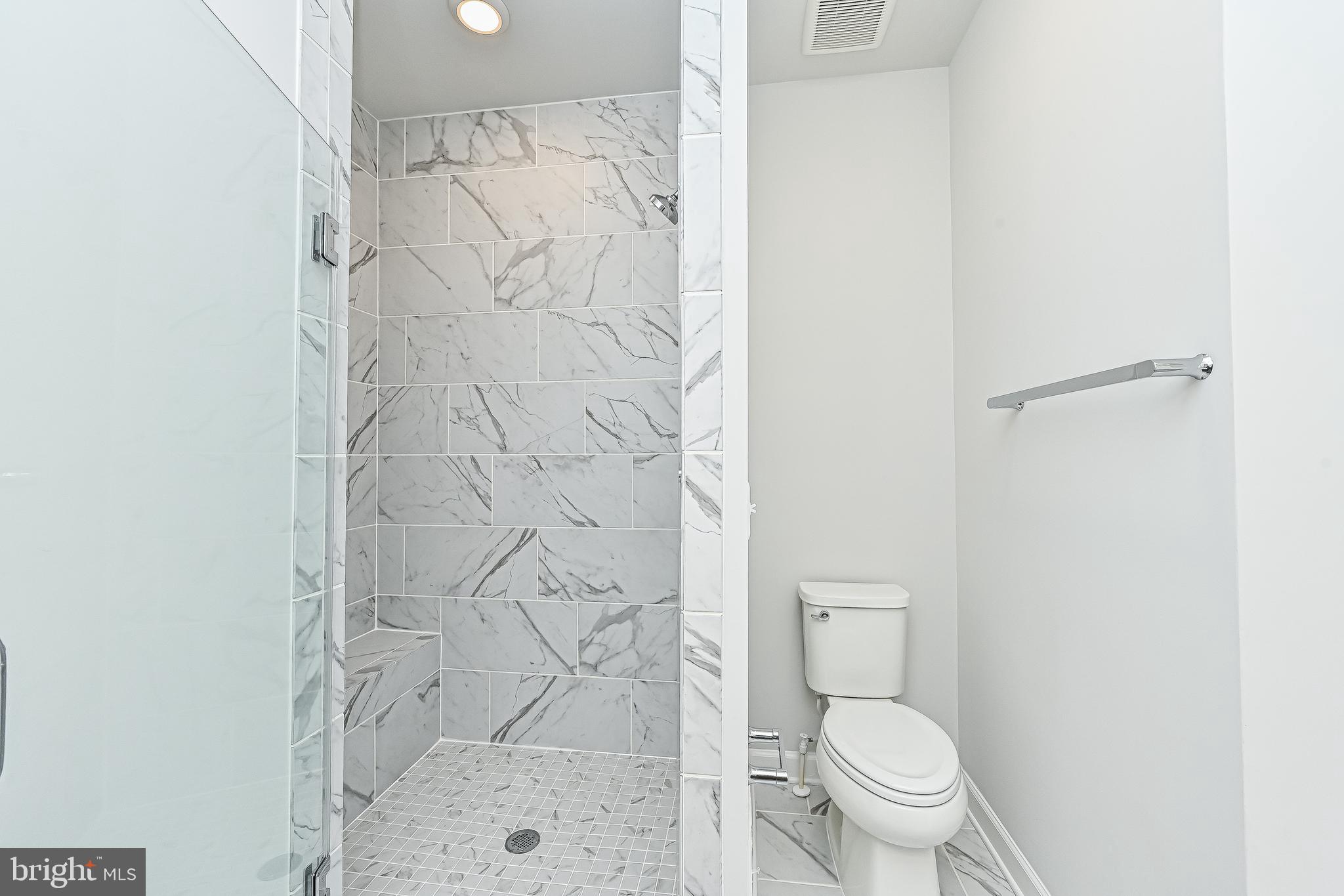 THE ENCLAVE - Residential Lease