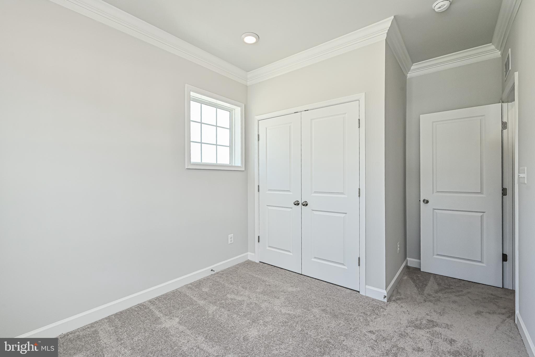 THE ENCLAVE - Residential Lease