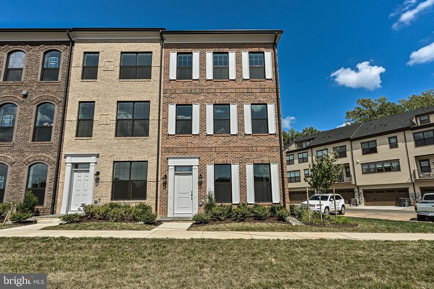 Luxurious 4 bed/3.5 bath w/ 2 car garage END unit townhouse in the heart of this highly desired location in the Enclave community. Full Brick or Stone Front Exterior, open concept floor plan. Gourmet kitchen with Timberlake maple cabinets, granite countertop, 14' island. GE stainless steel appliances, double wall ovens, and energy star hood vent. Main level balcony. The master suite has double vanities, and a large shower with a walk-in closet. Green Certified Home, NGBS 3rd party Certified' Energy Star 3.0 Certified. Walk to Wholefood Market, Shopping and restaurants at Fair Lakes Shopping Center, Entertainment and dining at Fairfax Corner, Shopping at Fair Oaks Mall, Close proximity to commuter routes (Route 66, 50, 29, & 495), Dulles Airport is located within 20 minutes, INOVA Fair Oaks Hospital within 10 minutes, George Mason University within 20 minutes.
