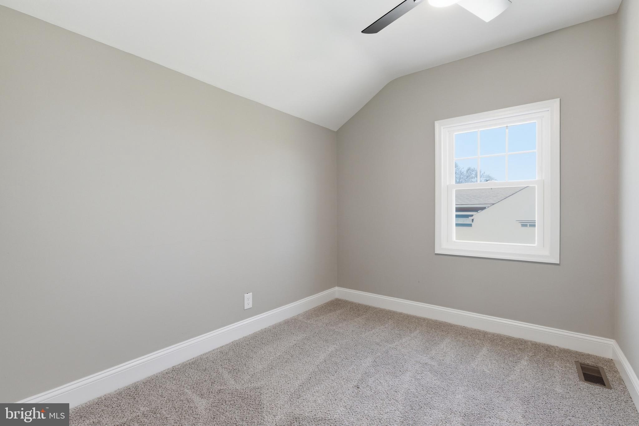 WILLOW MANOR - Residential