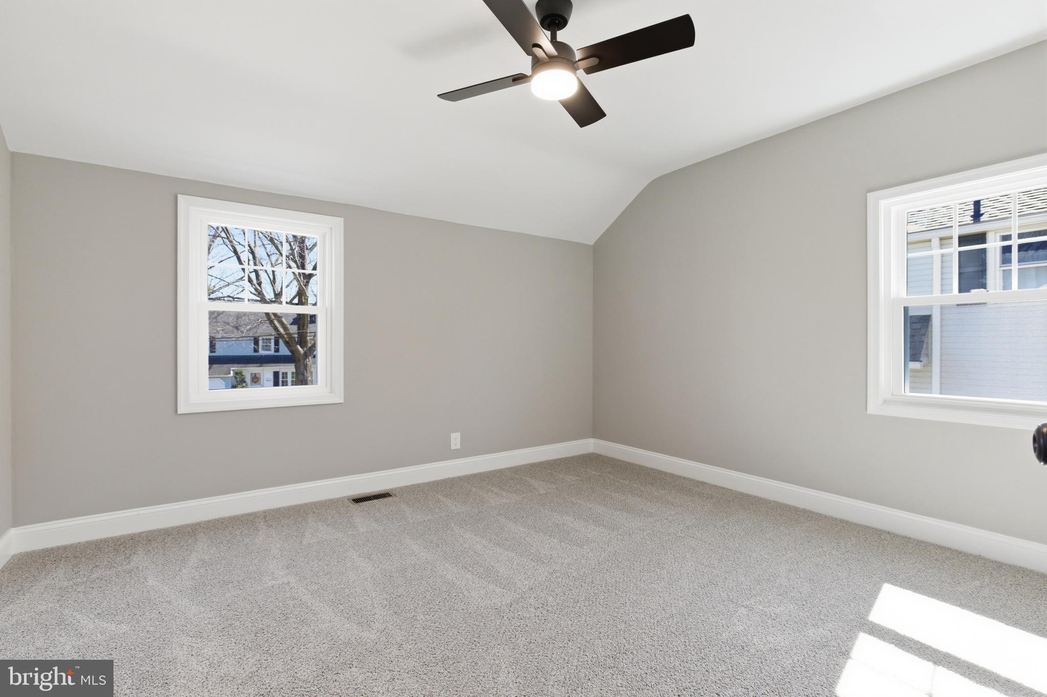 WILLOW MANOR - Residential