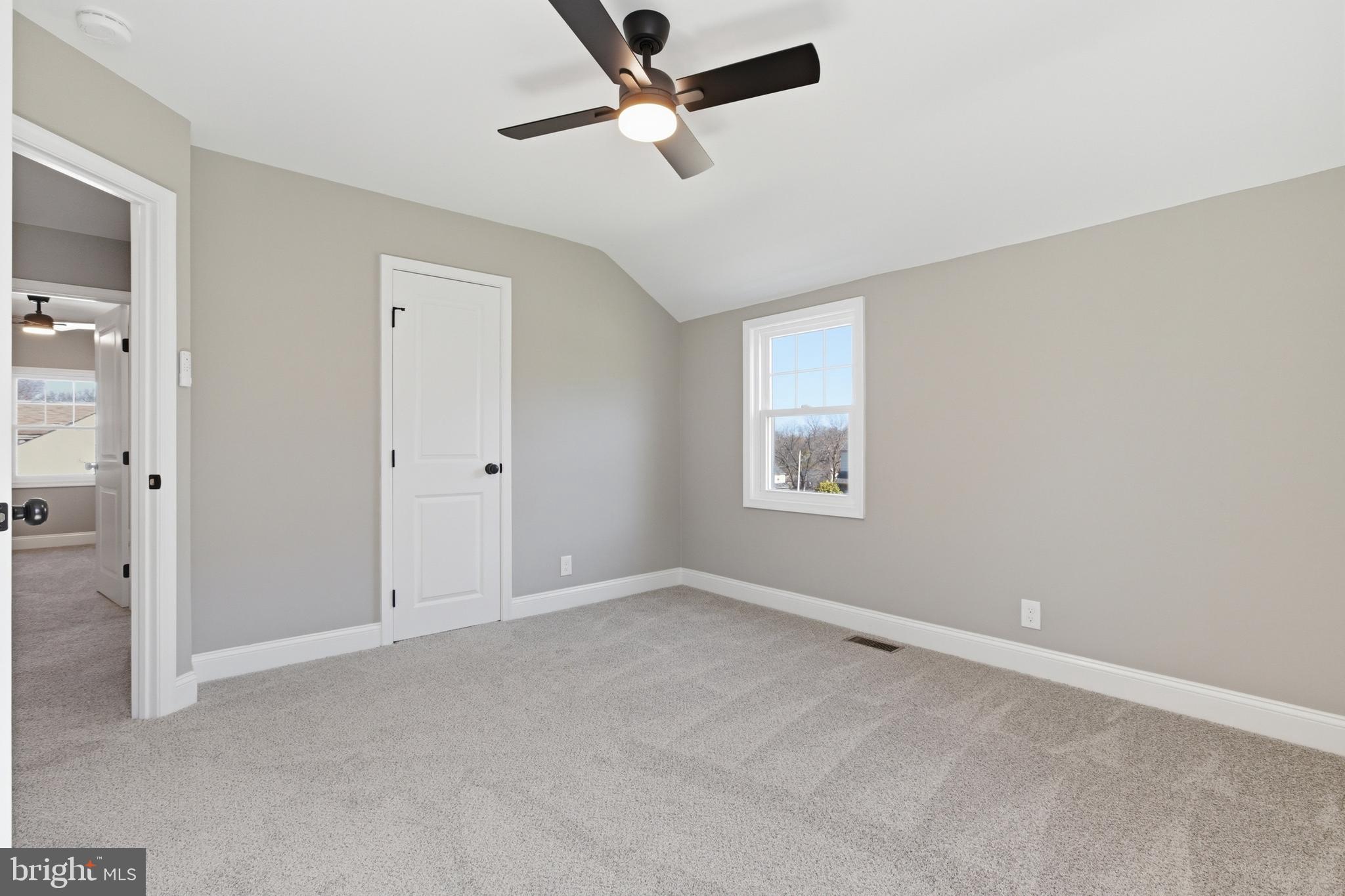 WILLOW MANOR - Residential