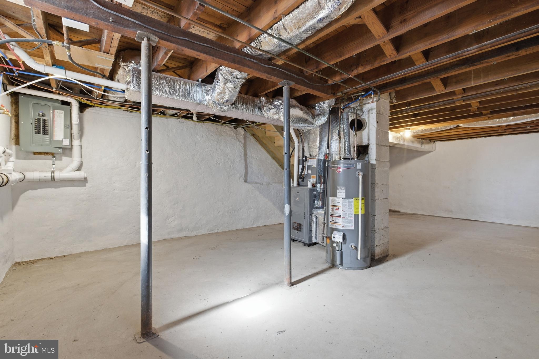 WILLOW MANOR - Residential