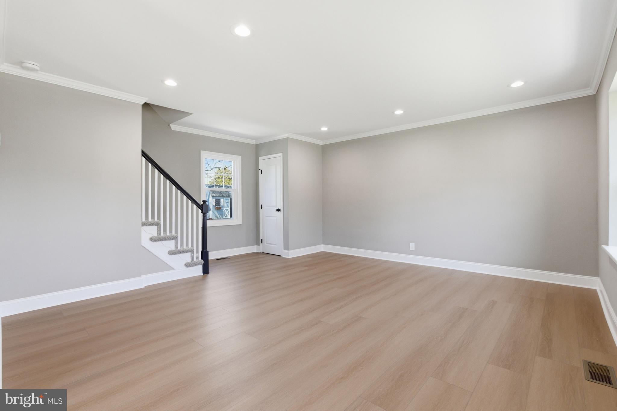 WILLOW MANOR - Residential