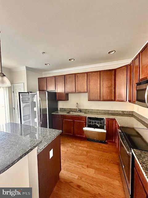 ELLENDALE - Residential Lease