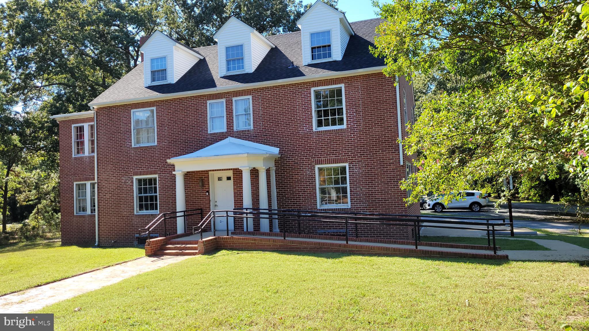 2,500 sq ft colonial style exterior with institutional office space on wooded 1.05-
acre lot. The property has grandfathered use approval from Wicomico County
Zoning Authority for general business uses. This is specifically for professional
and service-related business uses and does not include retail or industrial uses or
anything requiring exterior storage of products. Space has a total of 9 office
areas, 2 bathrooms, and several record-keeping rooms, plus a large 500 sq ft
basement.
PROPERTY HIGHLIGHTS
Huge Acre Lot
2,500 sq ft Office and Service Space w/ 500 sq ft Stand Up Basement
Quiet and Secure Location
Handicapped Access Ramp
Large Stand Up Basement
City of Salisbury Water and Sewer Service