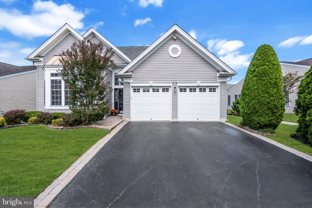 Photo of 19 Goddard Drive, EAST WINDSOR, NJ 08512 (MLS # NJME2082252)