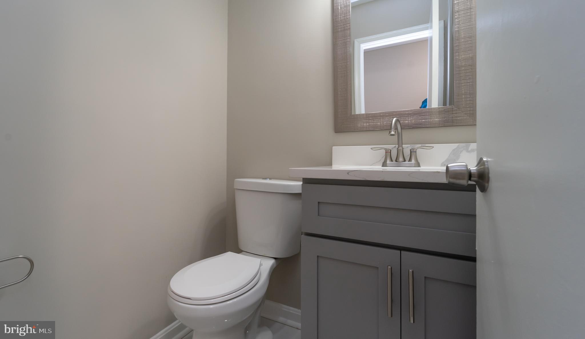 LARGO KNOLLS - Residential