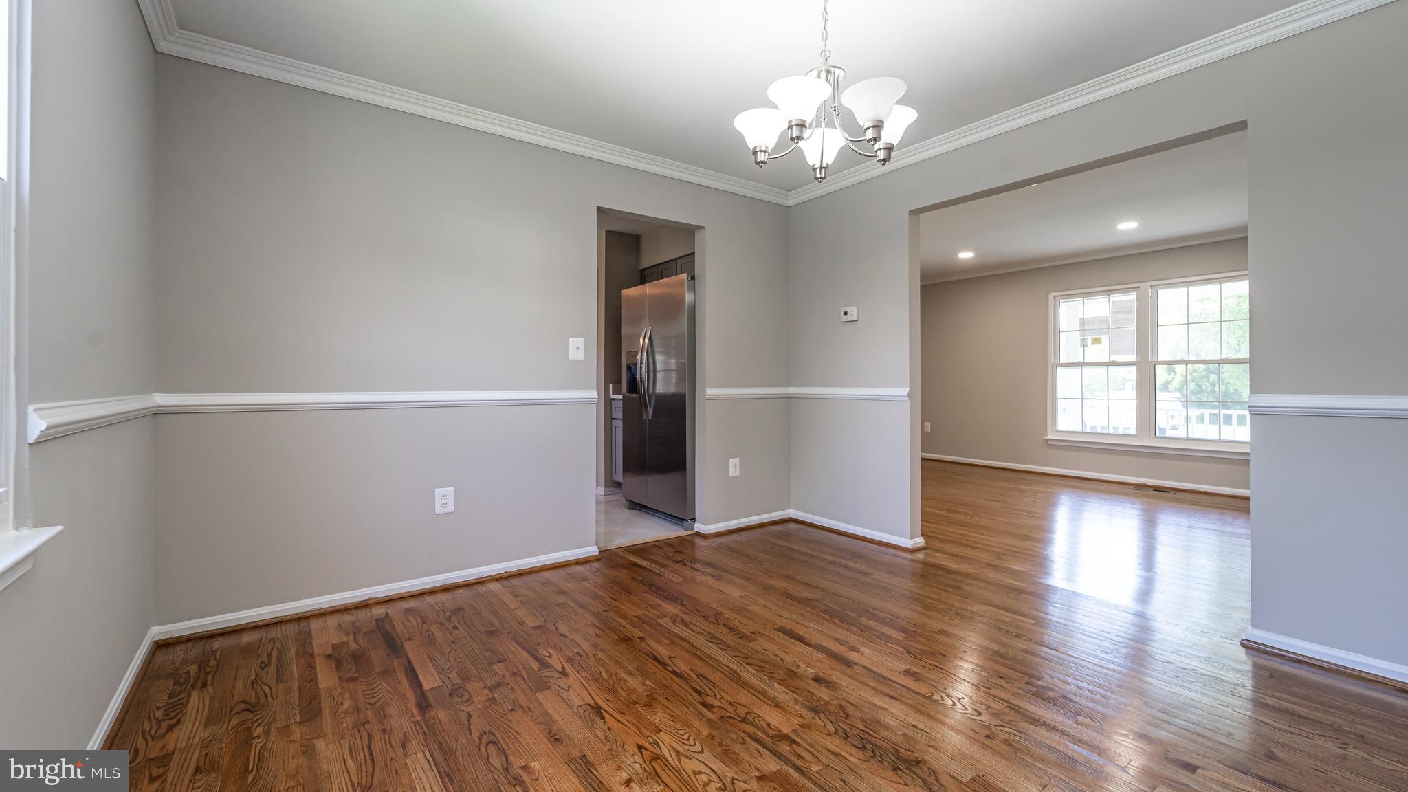 LARGO KNOLLS - Residential