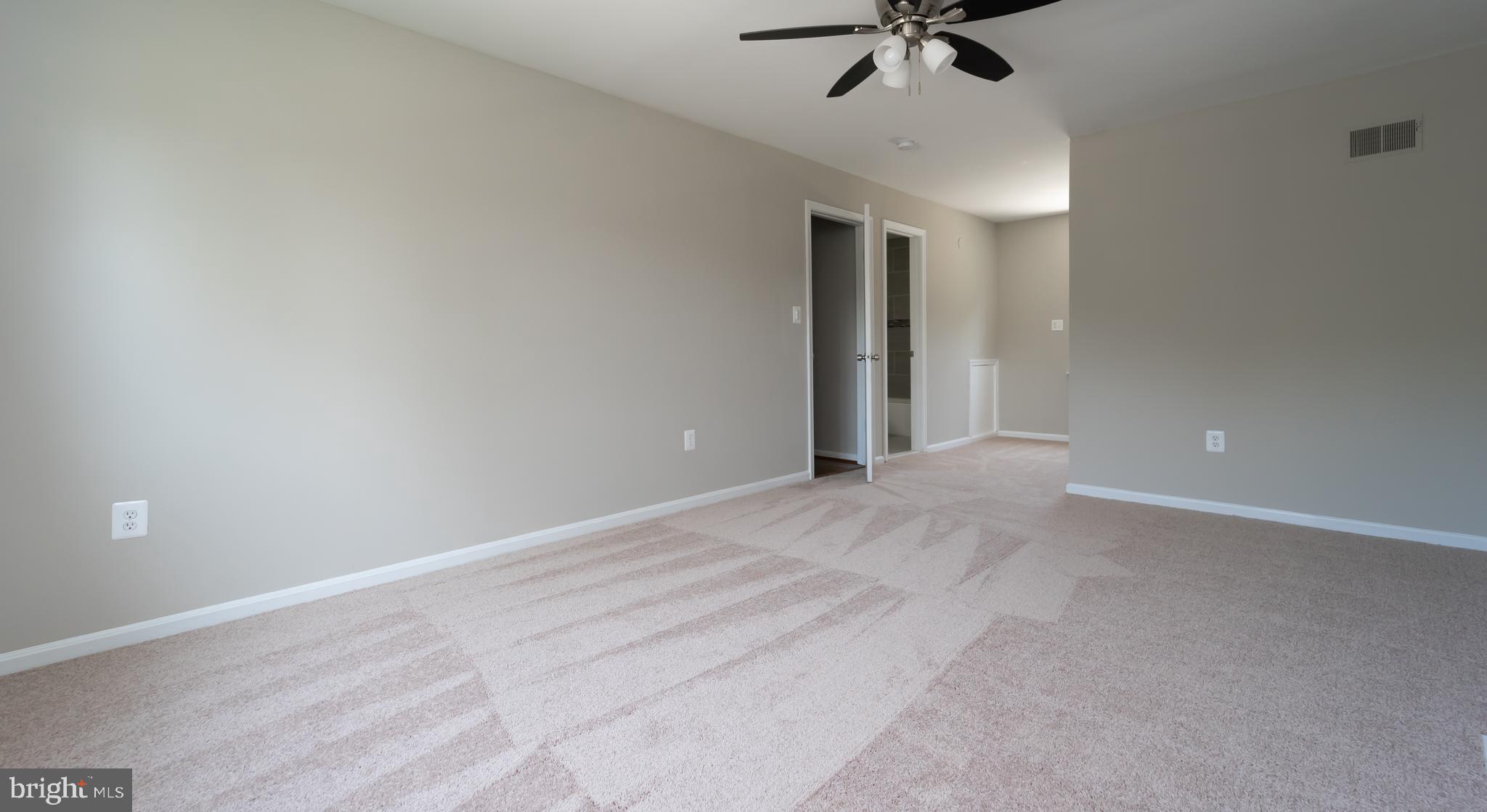 LARGO KNOLLS - Residential