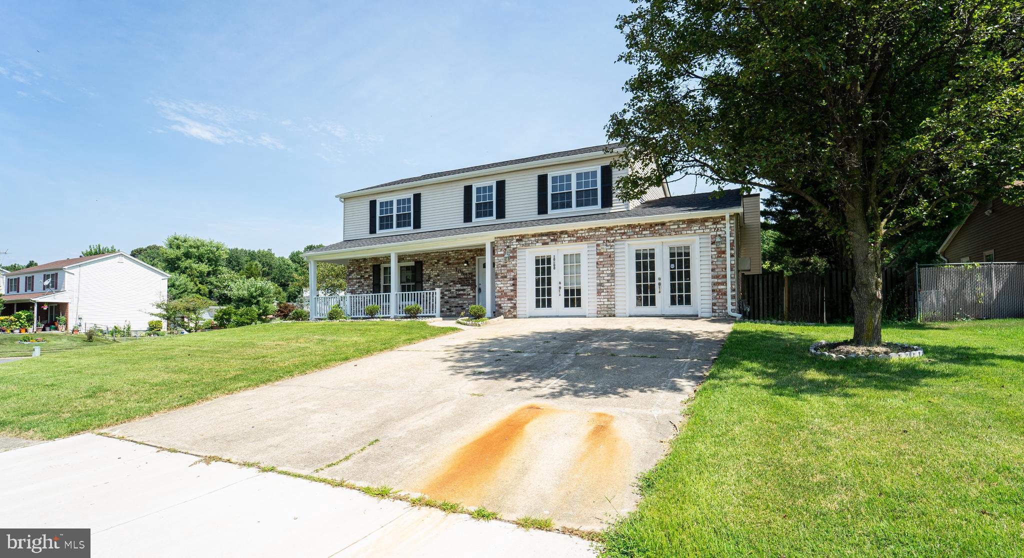 LARGO KNOLLS - Residential