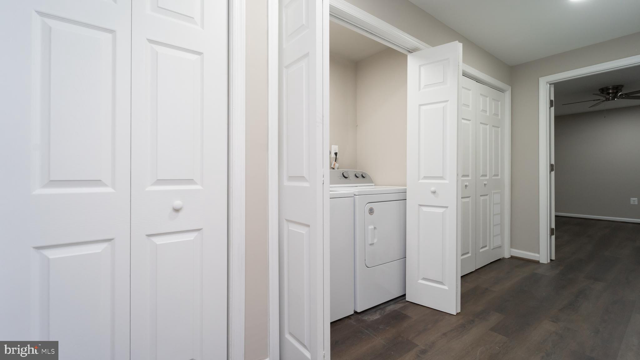 LARGO KNOLLS - Residential