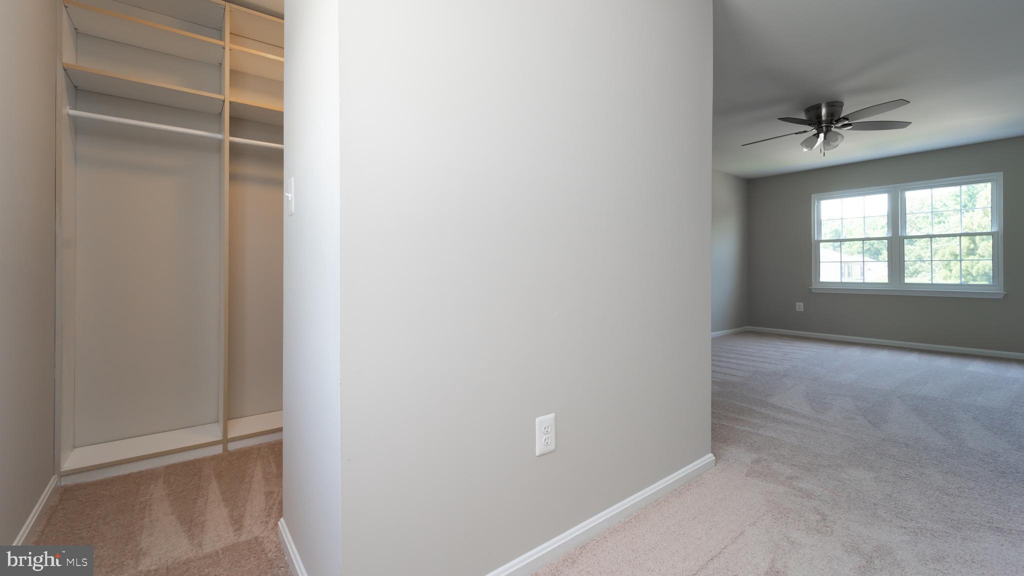 LARGO KNOLLS - Residential