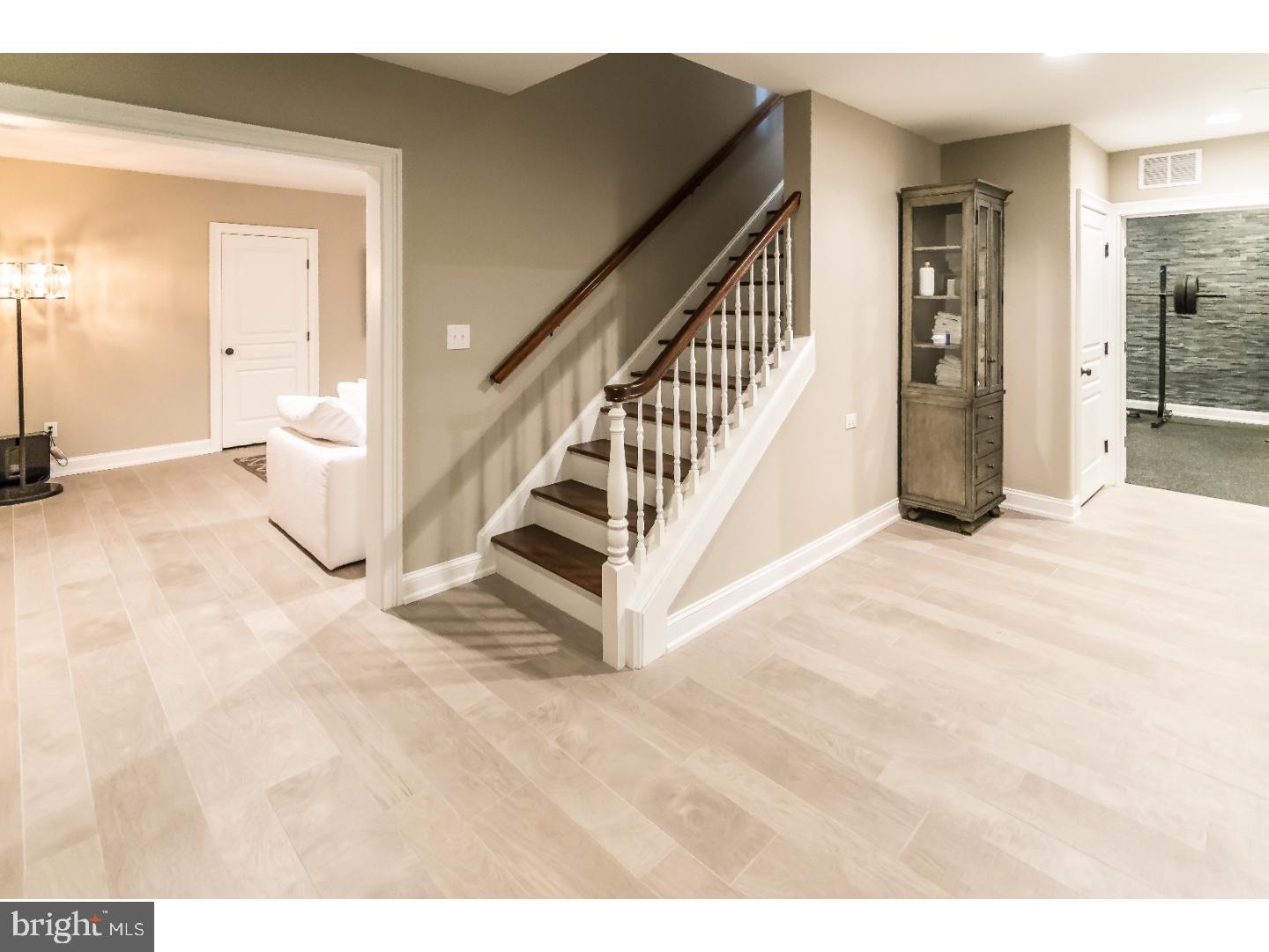 WHITE HORSE - Residential