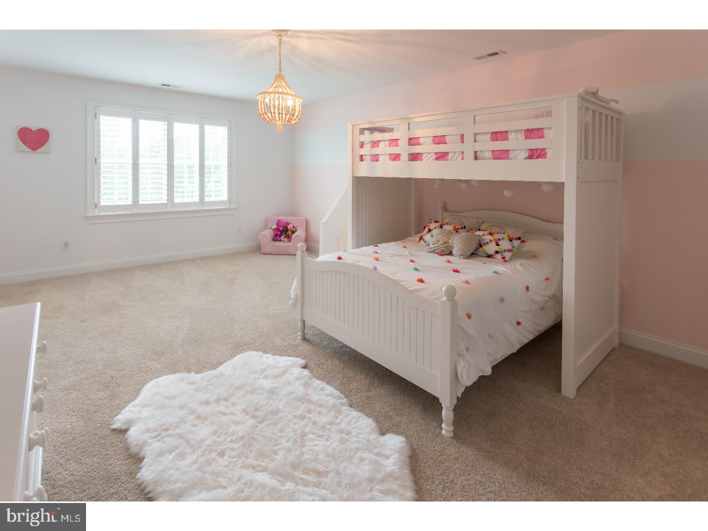 WHITE HORSE - Residential