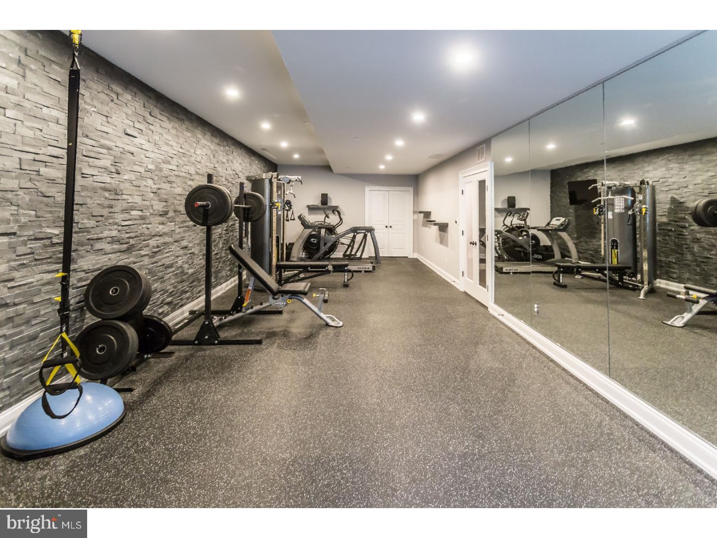 WHITE HORSE - Residential