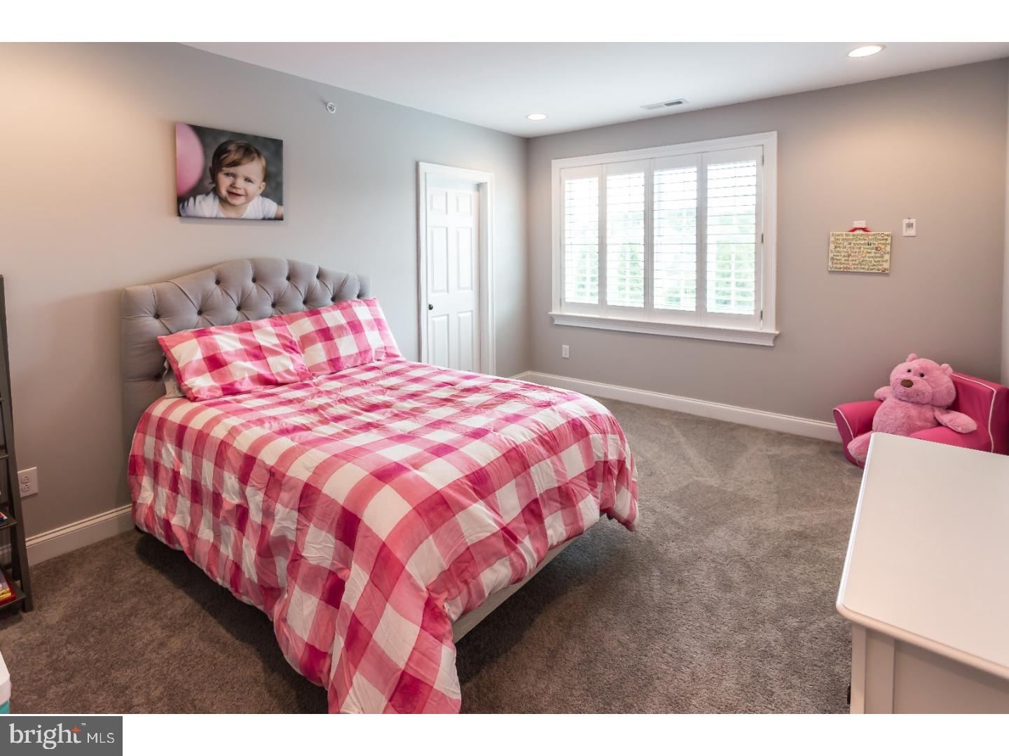 WHITE HORSE - Residential