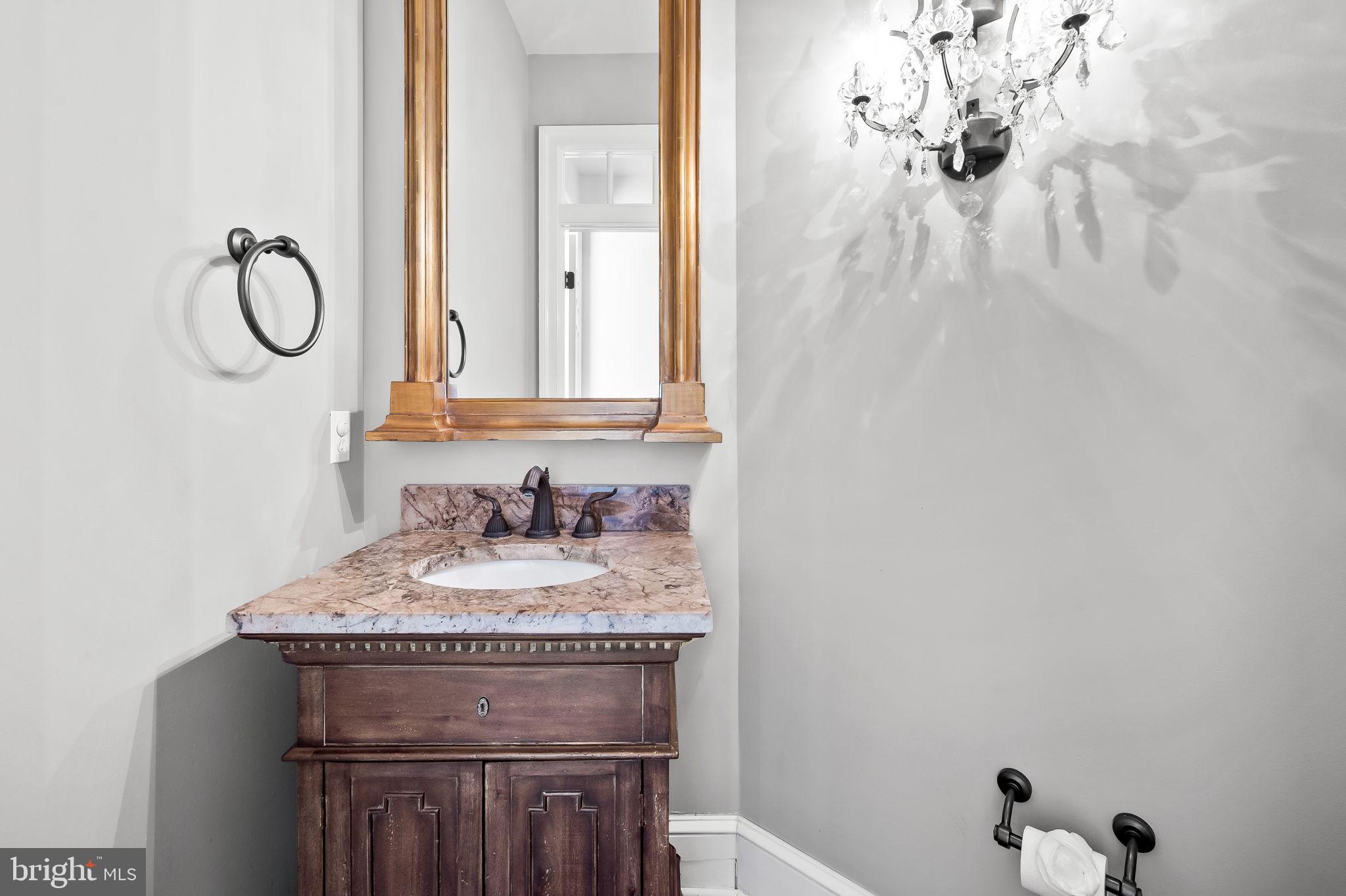 EAGLES NEST - Residential