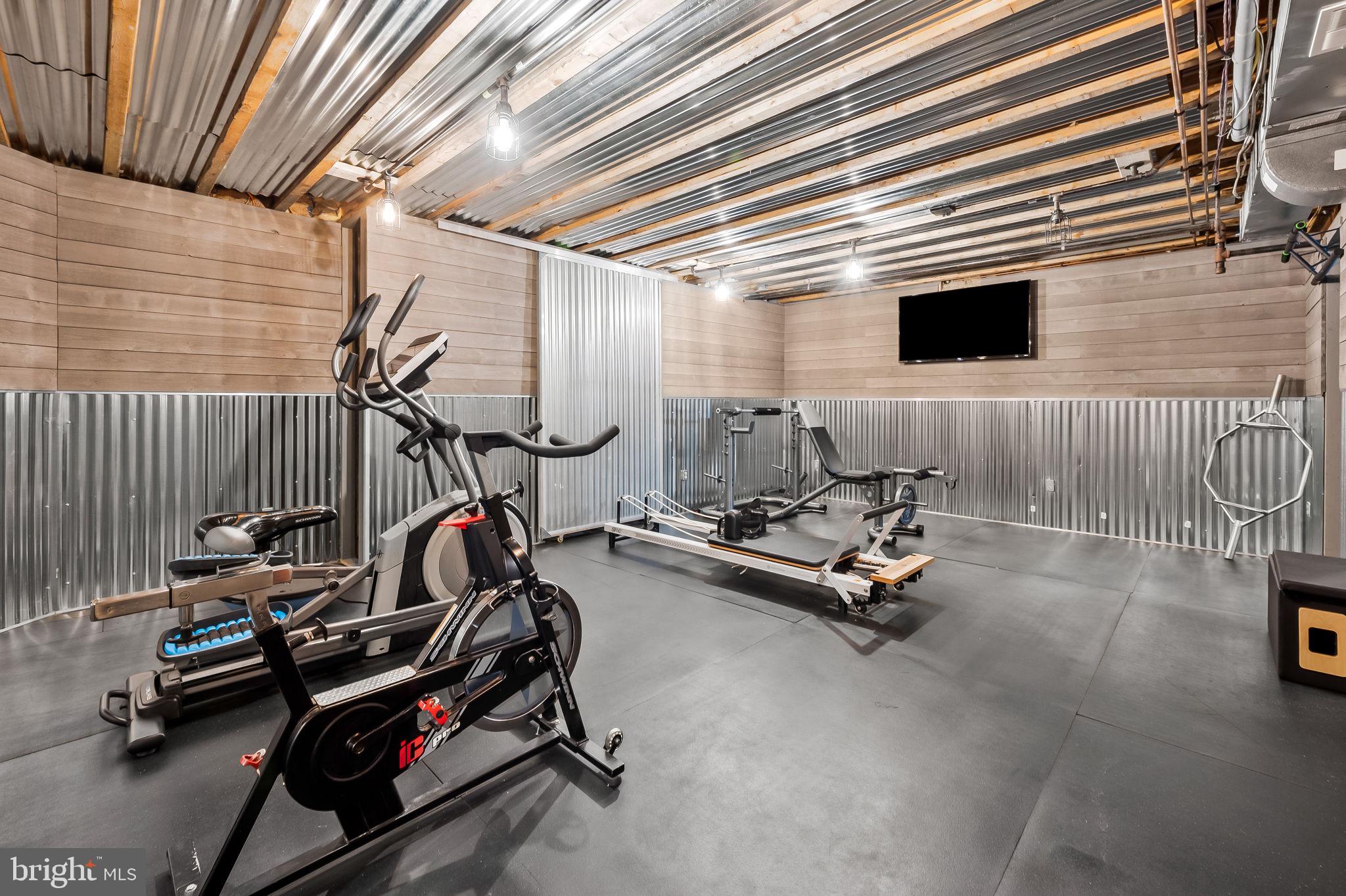 EAGLES NEST - Residential