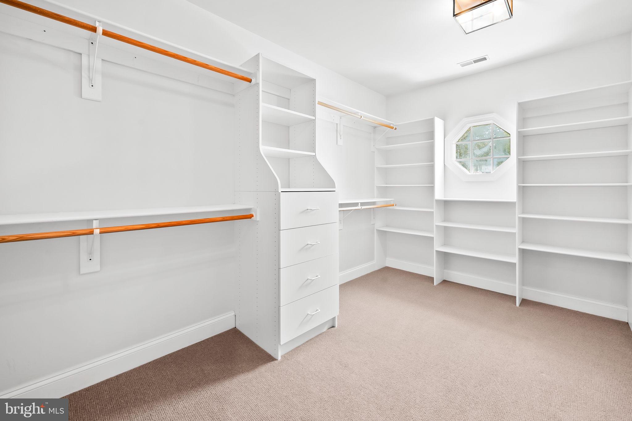 EAGLES NEST - Residential