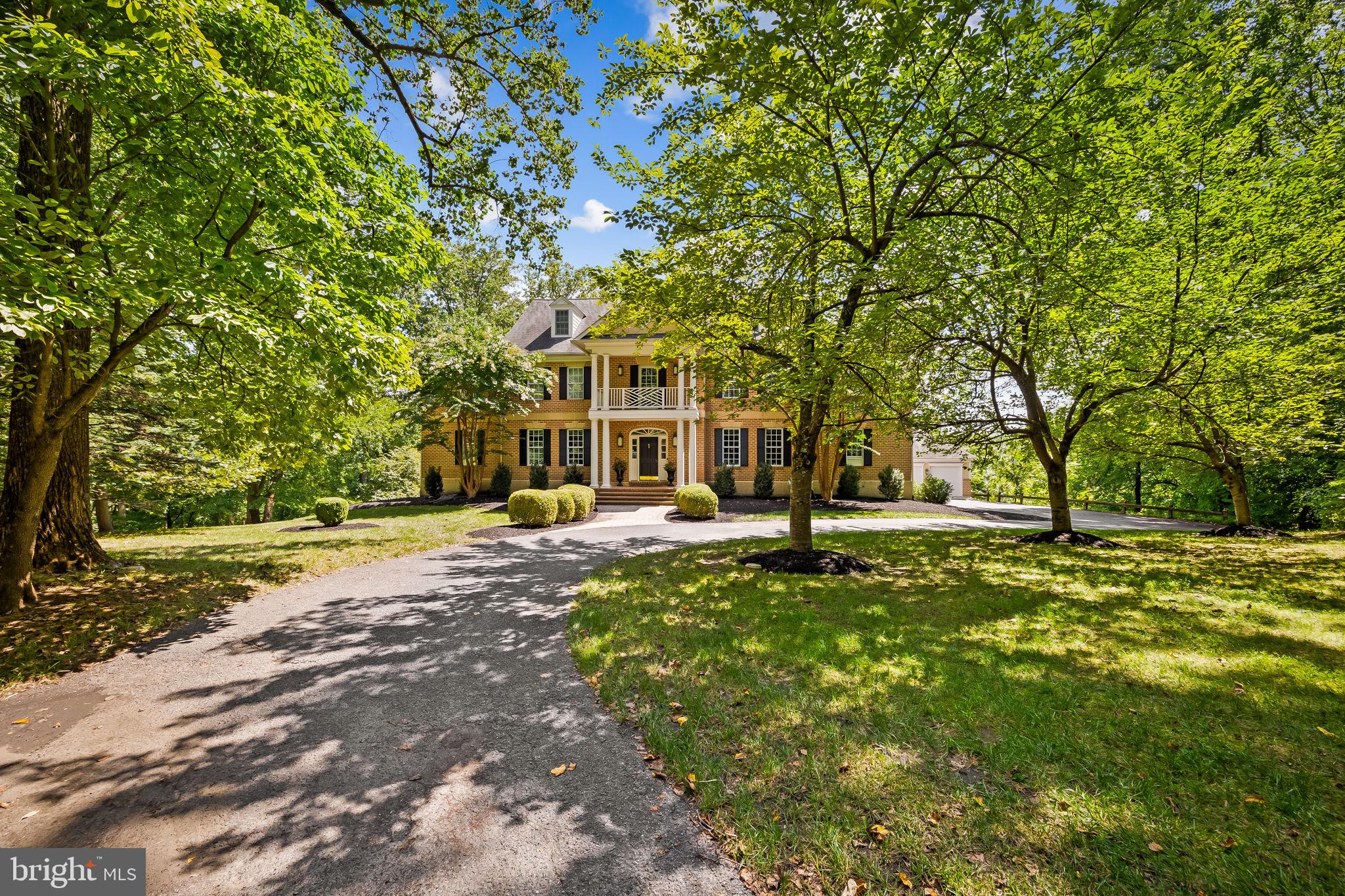 EAGLES NEST - Residential