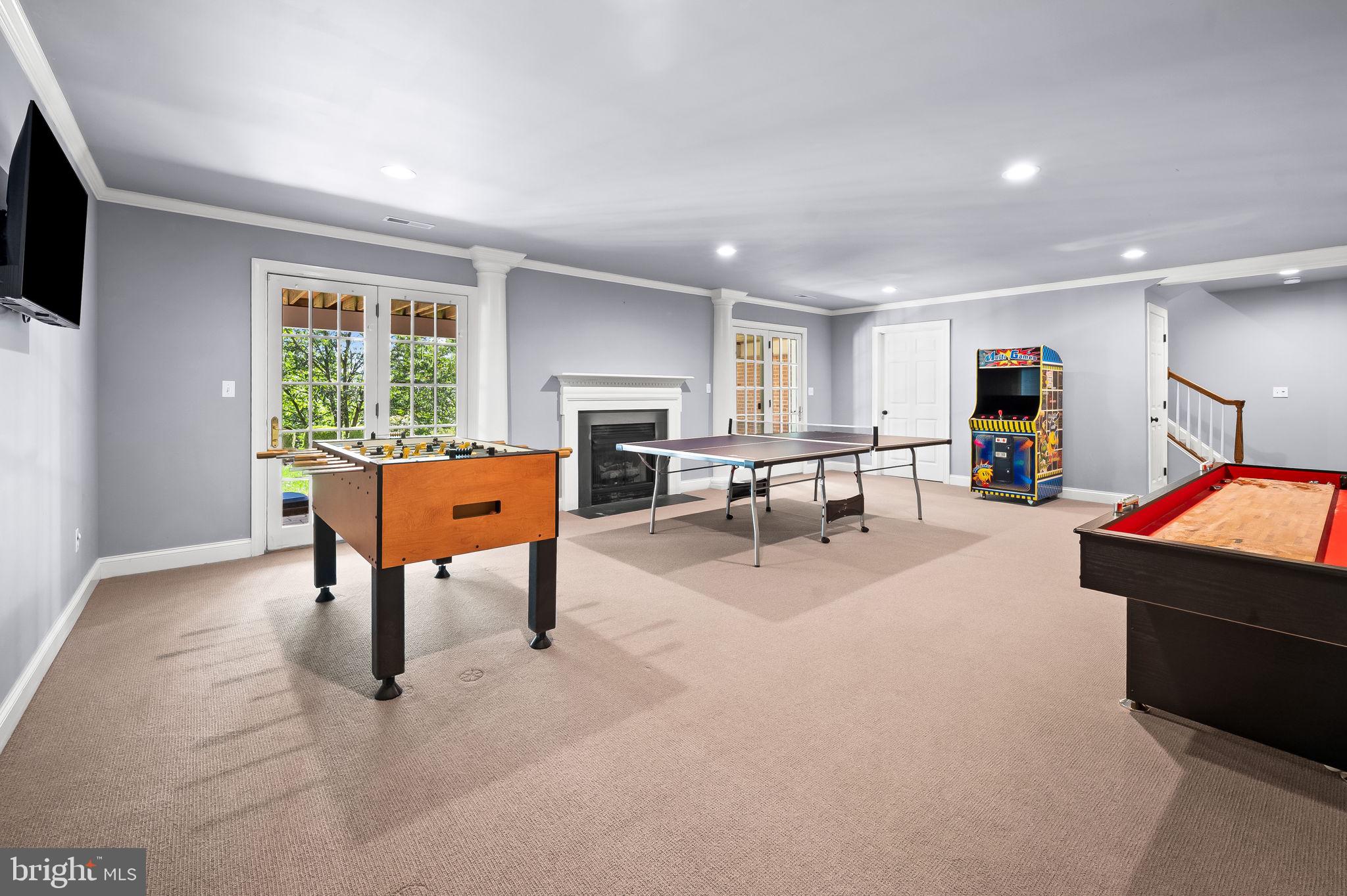 EAGLES NEST - Residential