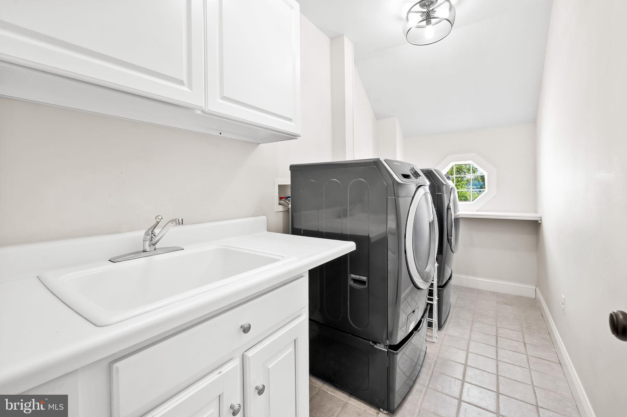 EAGLES NEST - Residential