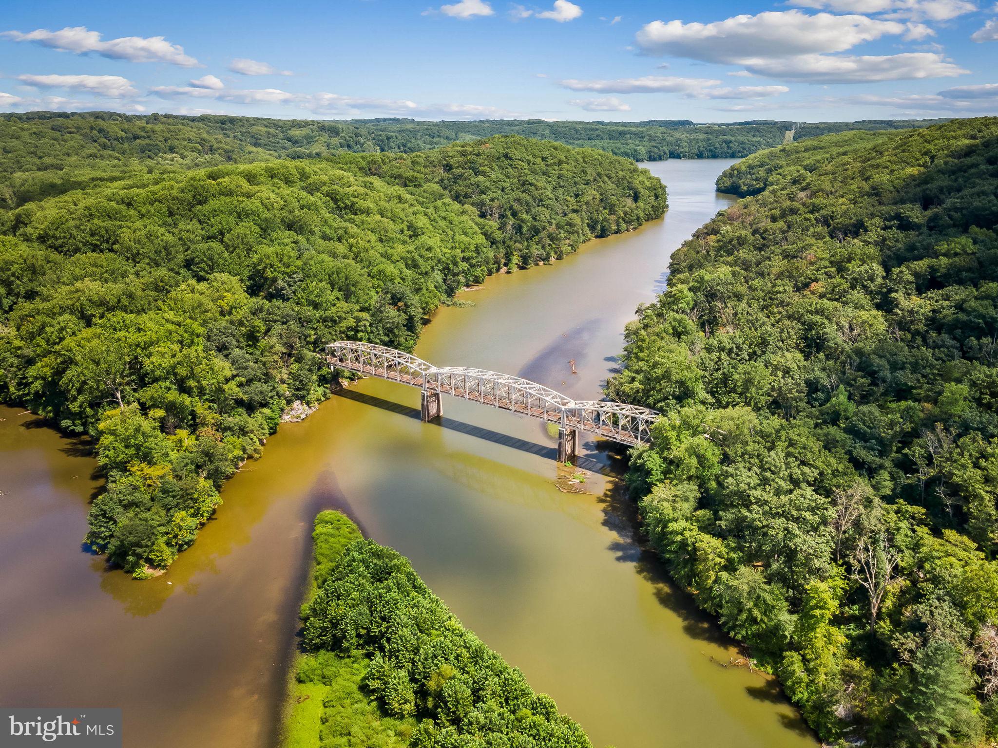 EAGLES NEST - Residential