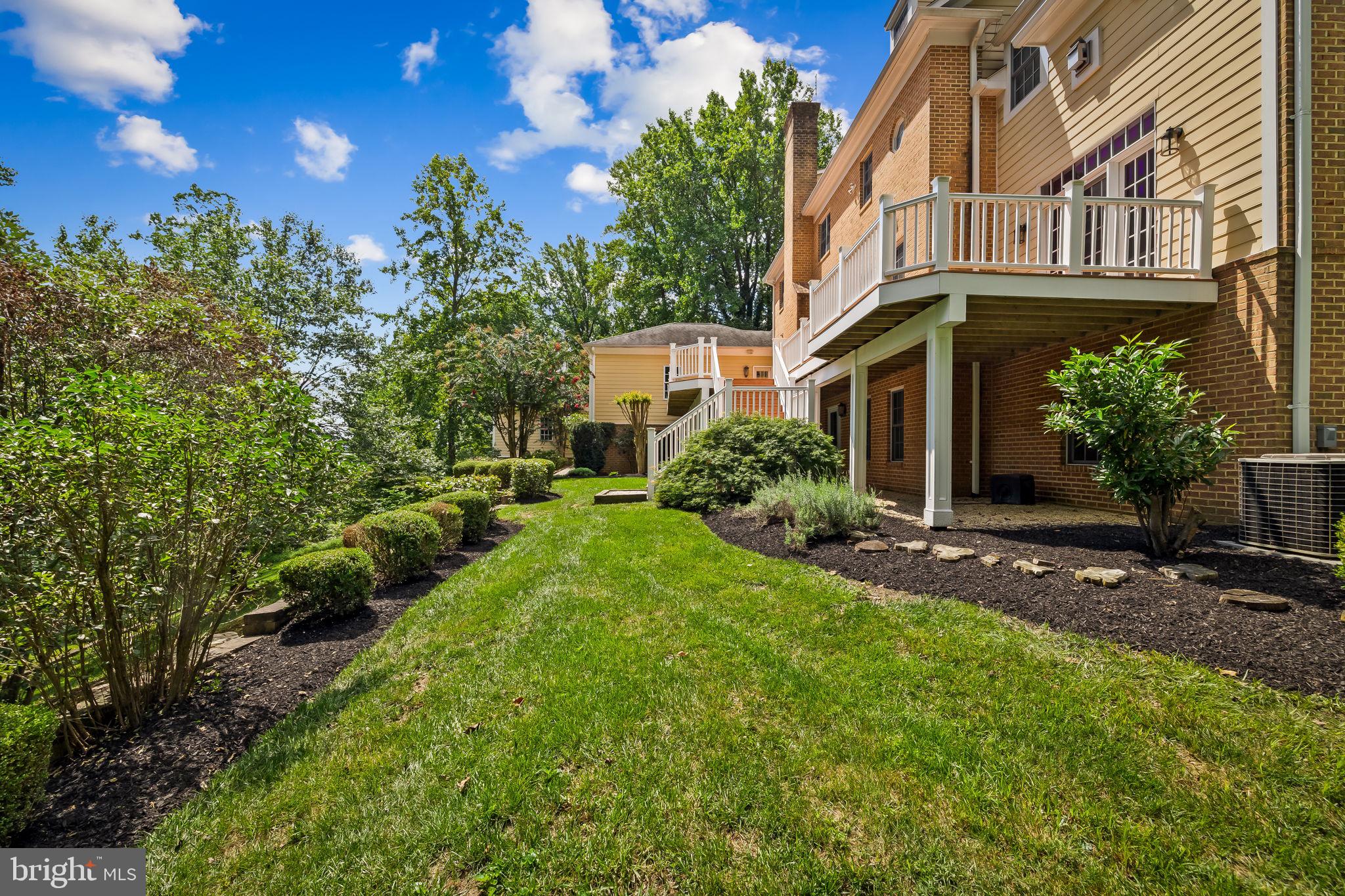 EAGLES NEST - Residential