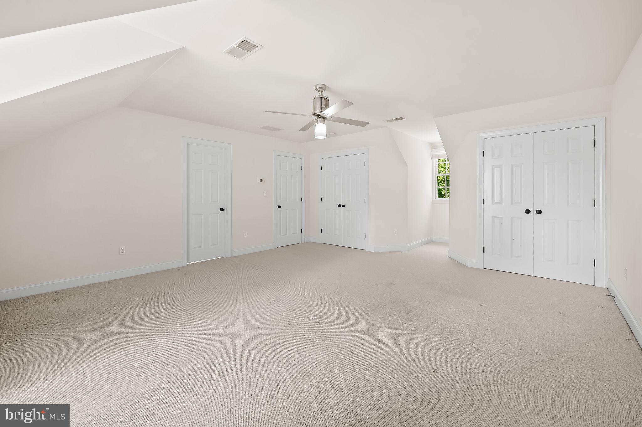 EAGLES NEST - Residential