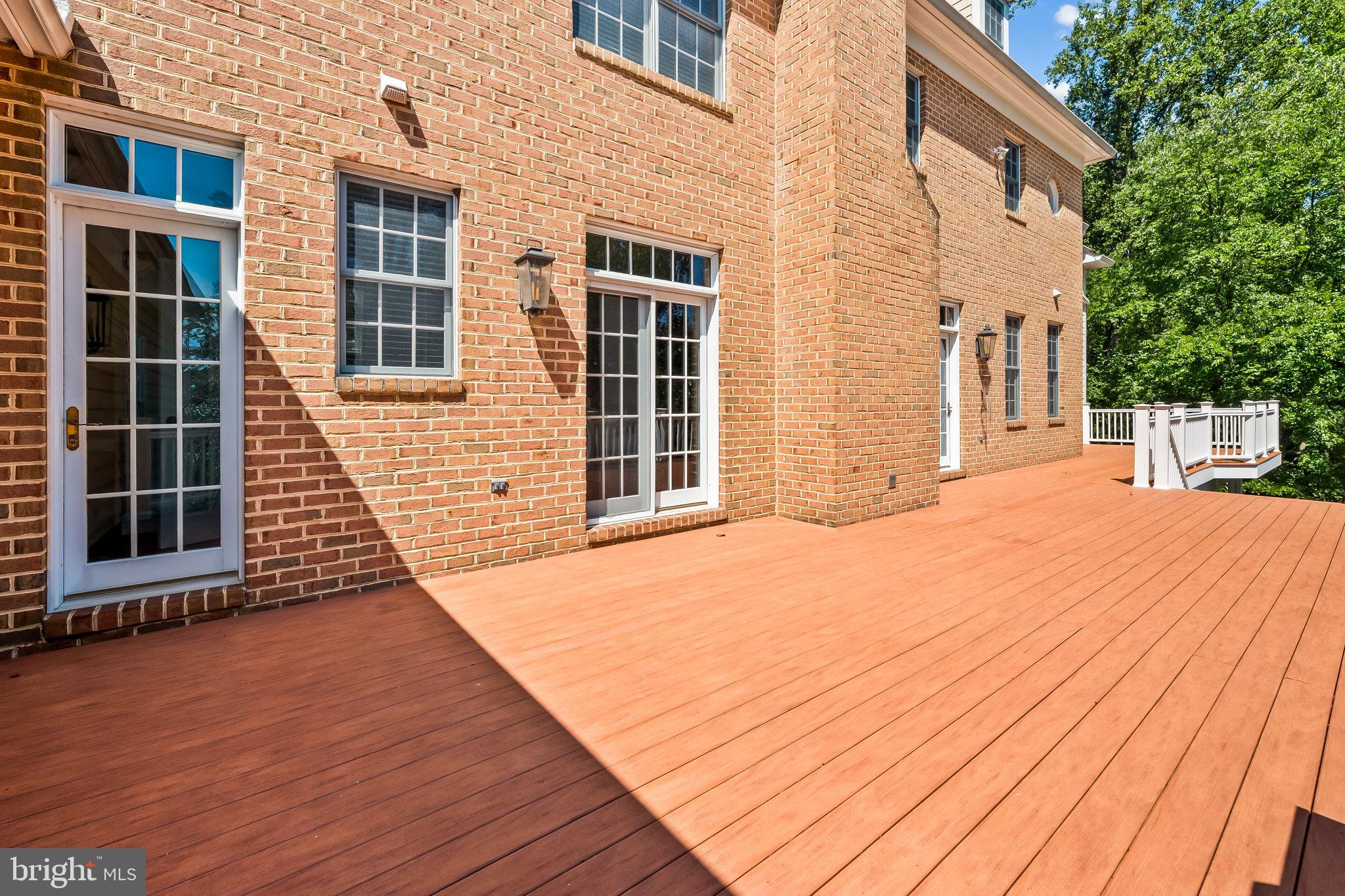 EAGLES NEST - Residential