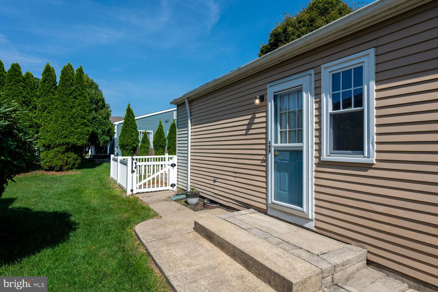 HOLIDAY CITY - SOUTH - Residential