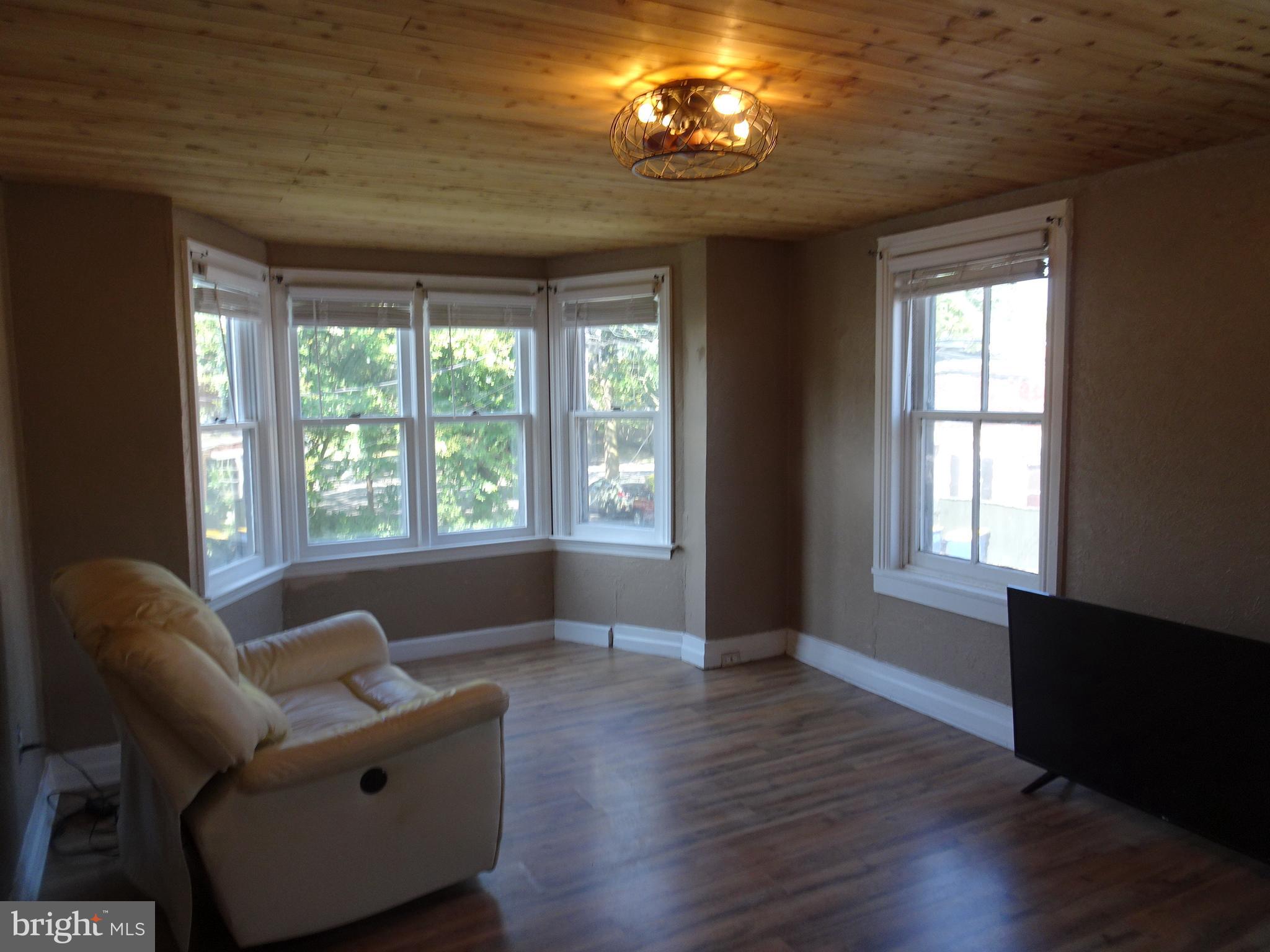 OLD NEW CASTLE - Residential Lease