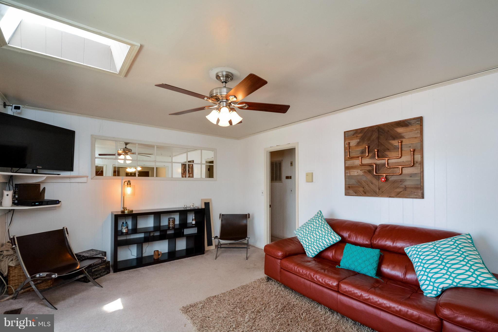 LAKE CAROLINE - Residential Lease