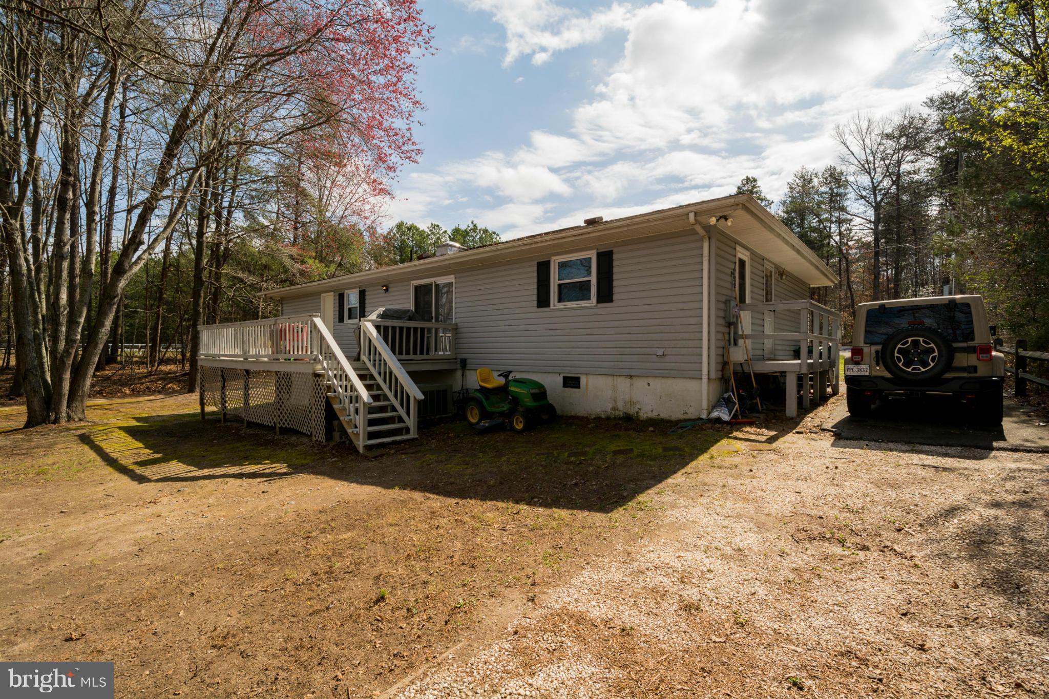 LAKE CAROLINE - Residential Lease