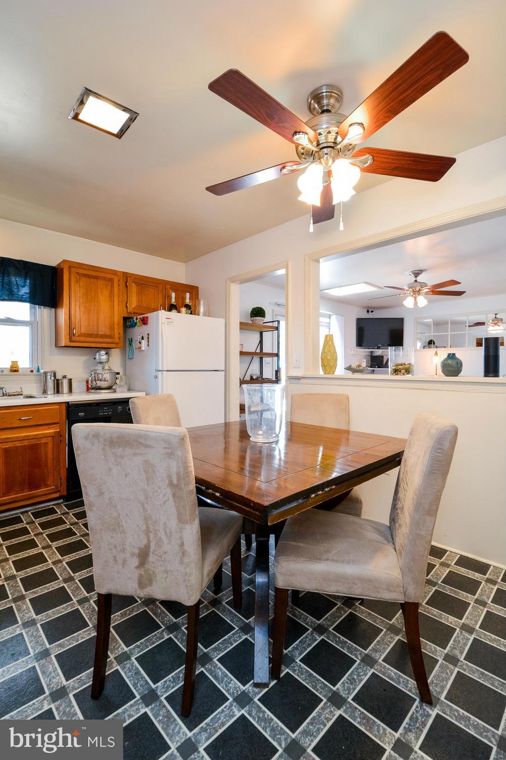 LAKE CAROLINE - Residential Lease