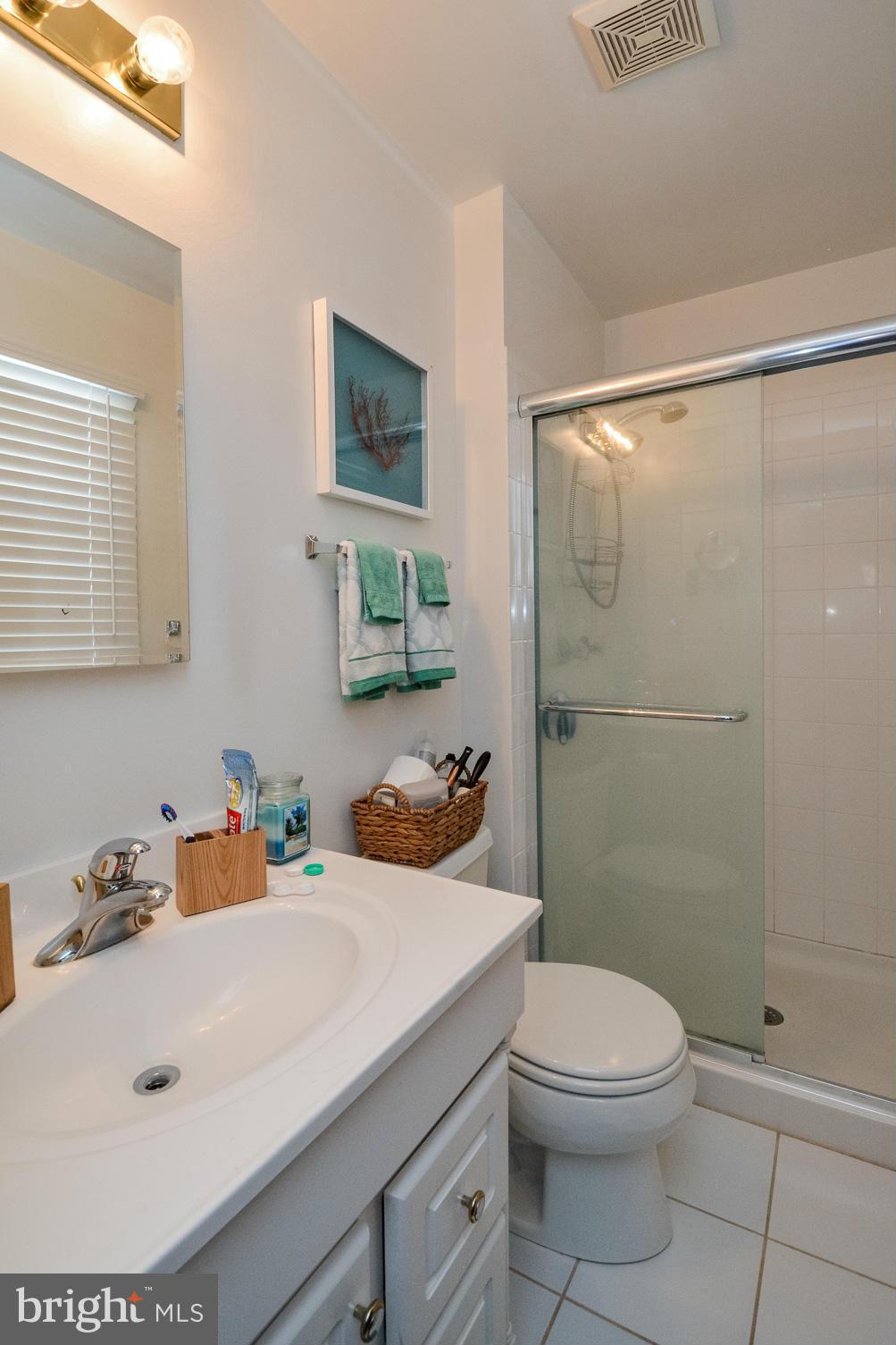 LAKE CAROLINE - Residential Lease