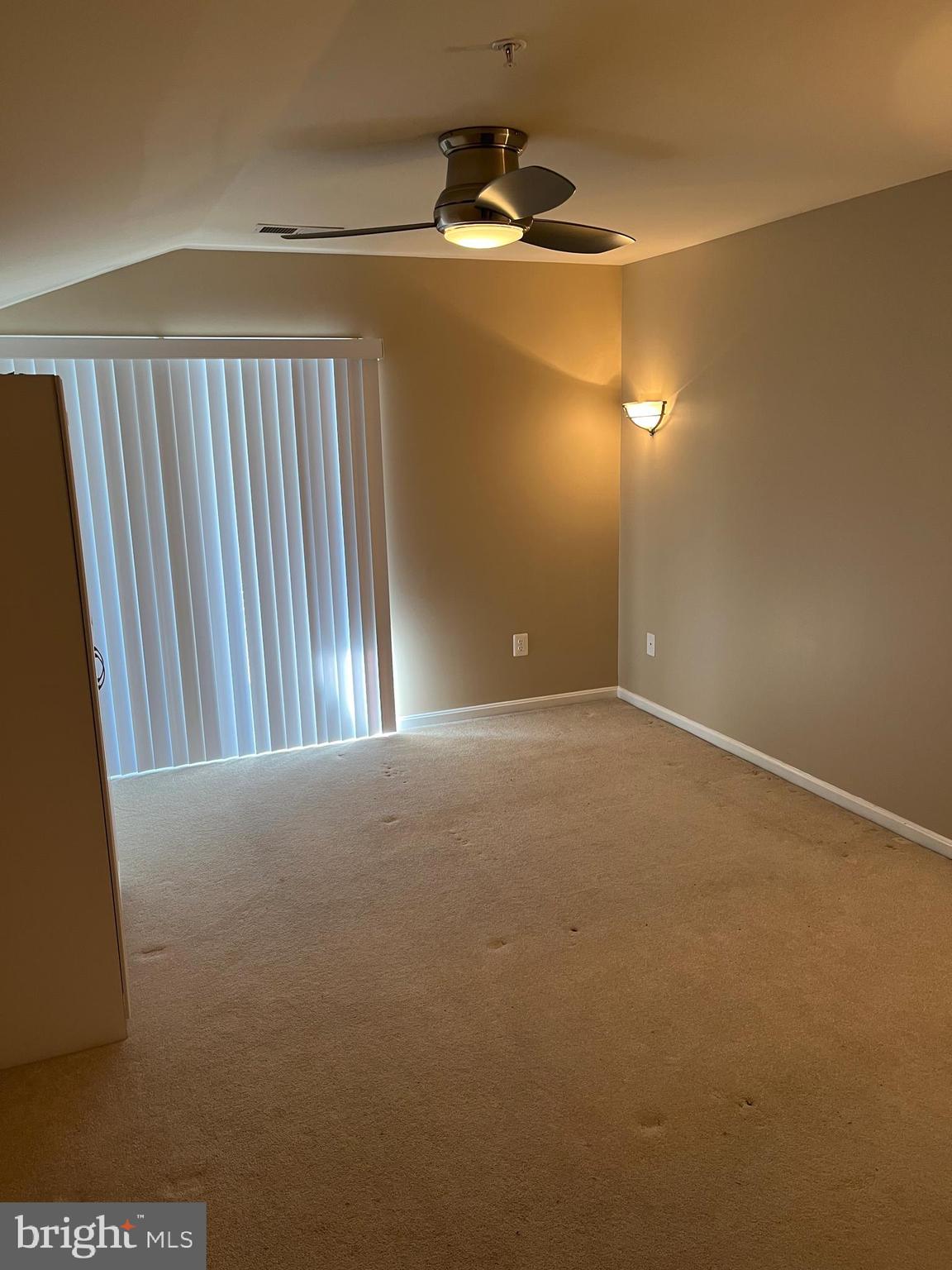 OYSTER BAY CONDOMINIUMS - Residential Lease